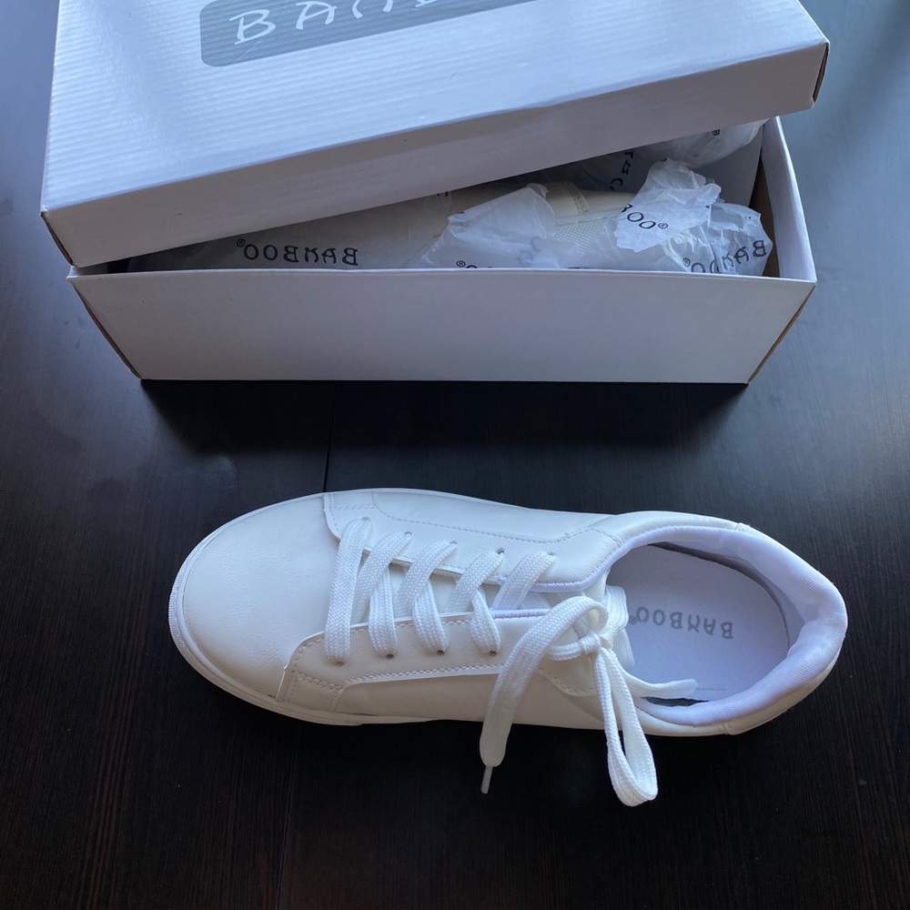 Casual shoes